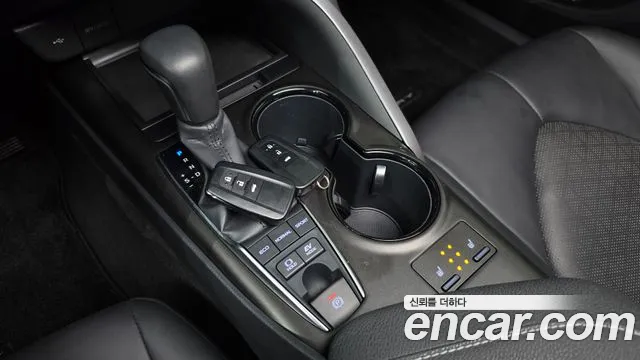 Toyota Camry XV70 — Фото автомобиля 9