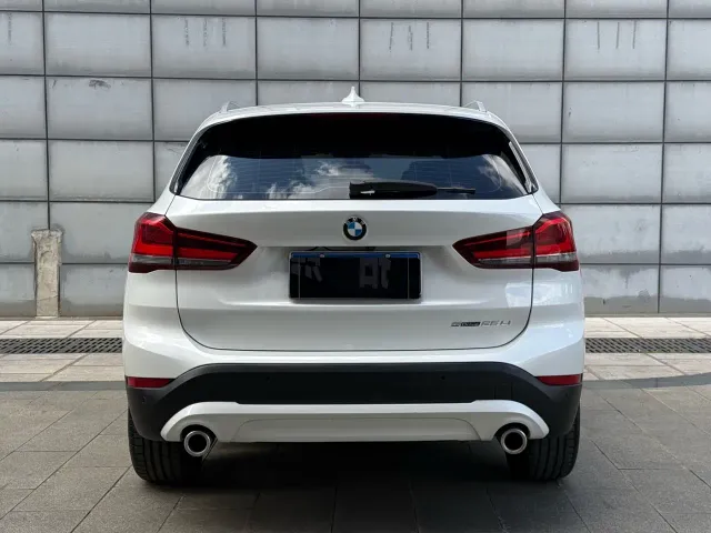 BMW X1 — Фото автомобиля 8
