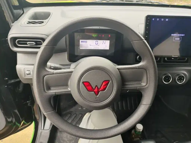 Wuling Zhiguang NEV — Фото автомобиля 10