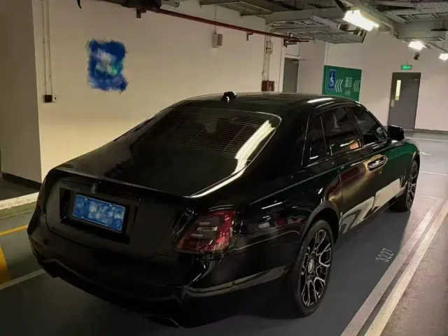 Rolls-Royce Ghost — Фото автомобиля 3