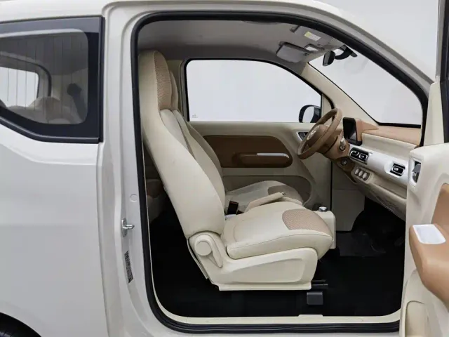 Wuling Hongguang Mini EV — Фото автомобиля 23