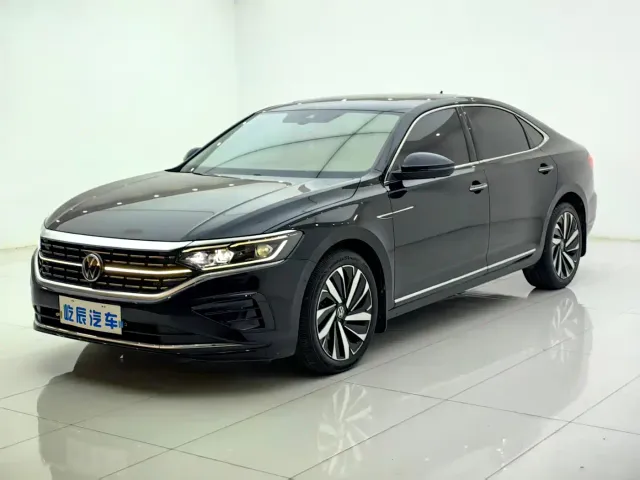 Фотография автомобиля — Volkswagen Passat