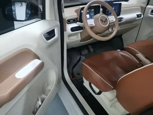 Wuling Hongguang Mini EV — Фото автомобиля 15