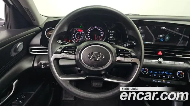 Hyundai AVANTE Avante (CN7) — Фото автомобиля 15