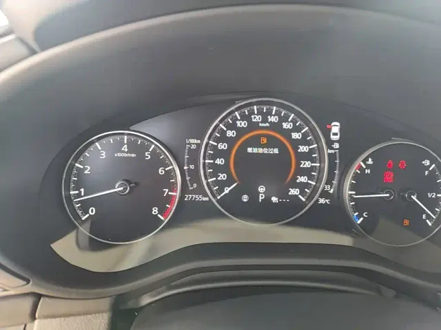 Mazda Axela — Фото автомобиля 11