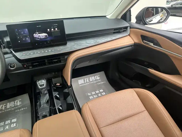 Toyota Camry — Фото автомобиля 11