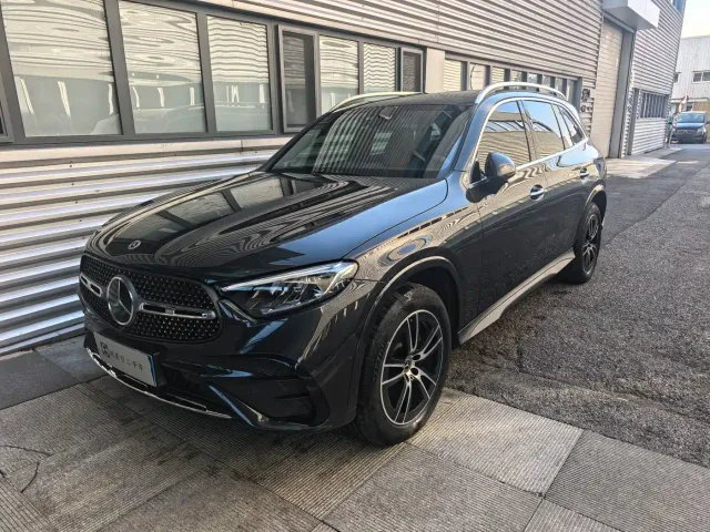 Фотография автомобиля — Mercedes-Benz GLC-Class