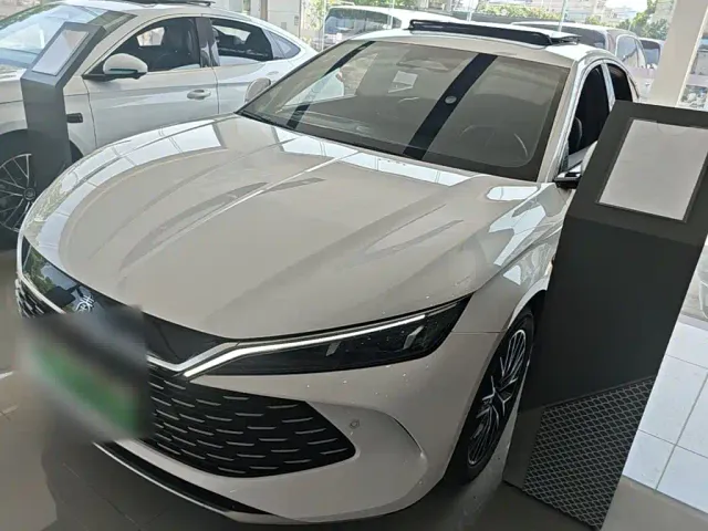 Фотография автомобиля — BYD Qin L