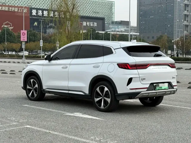 BYD Song PLUS — Фото автомобиля 12