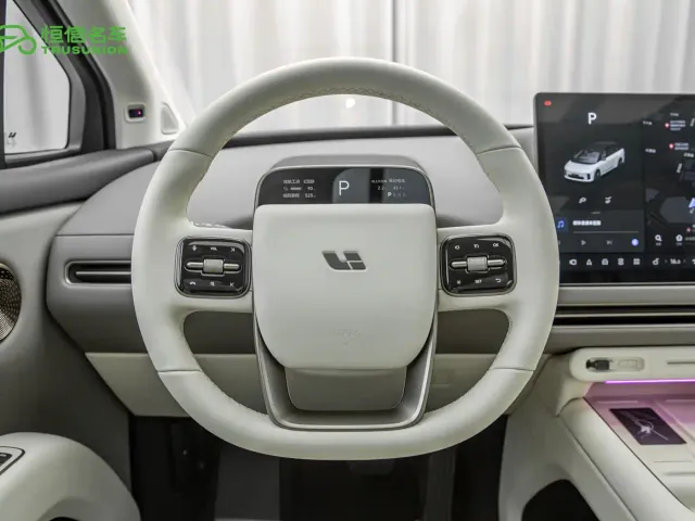 Li Auto i8 — Фото автомобиля 18