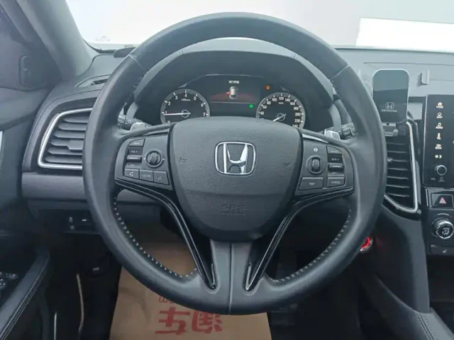 Honda UR-V — Фото автомобиля 15