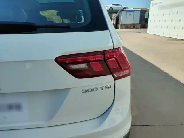 Volkswagen Tiguan L — Фото автомобиля 7
