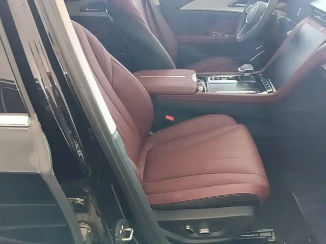 Hongqi H5 PHEV — Фото автомобиля 24
