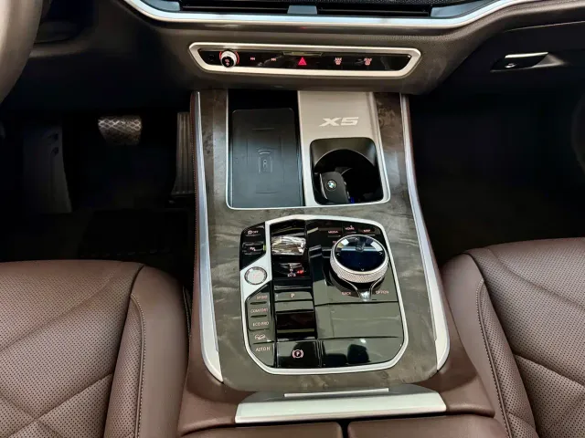 BMW X5 — Фото автомобиля 8