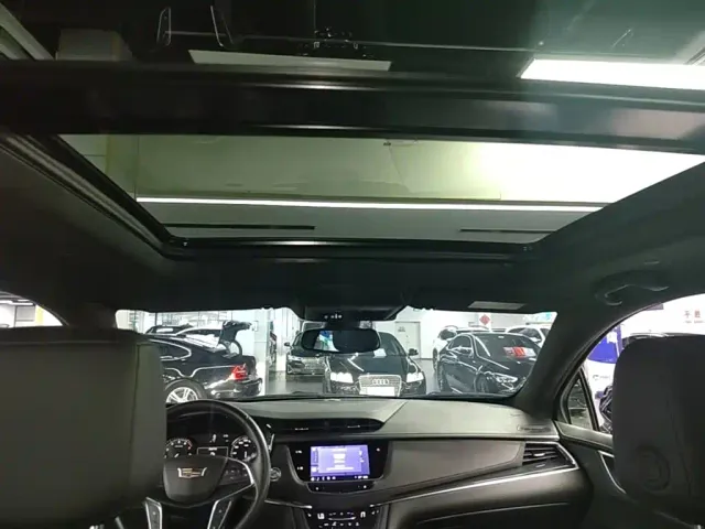 Cadillac XT5 — Фото автомобиля 17