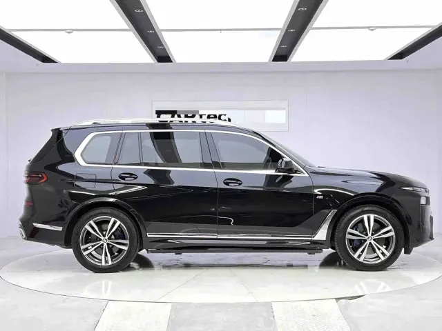 BMW X7 — Фото автомобиля 6