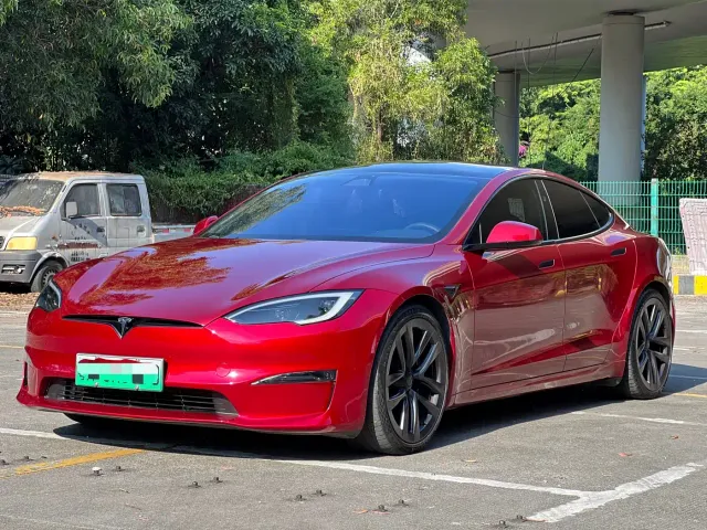 Фотография автомобиля — Tesla Model S