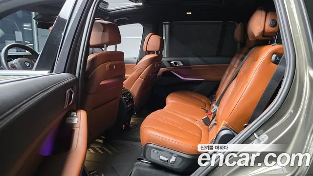 BMW X7 — Фото автомобиля 11