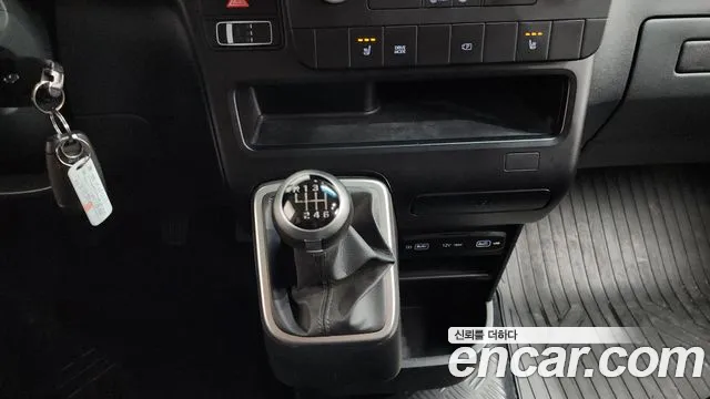 Hyundai Staria Staria Карго 5 мест — Фото автомобиля 9