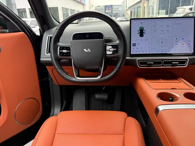 Li Auto L7 — Фото автомобиля 7