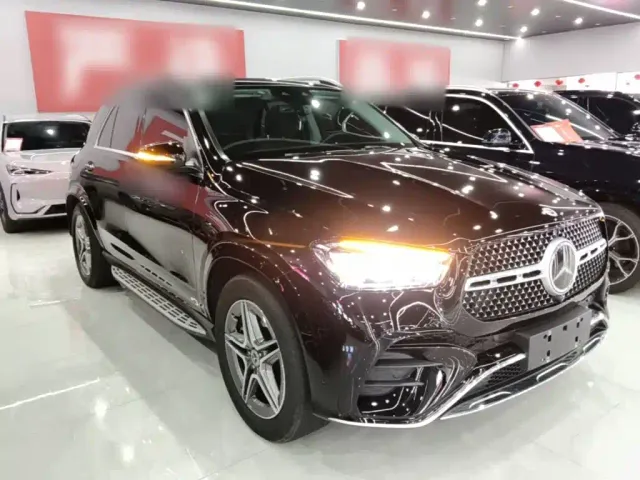 Mercedes-Benz GLE-Class — Фото автомобиля 3