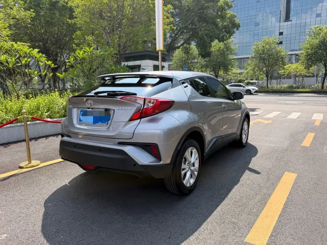 Toyota IZOA — Фото автомобиля 4