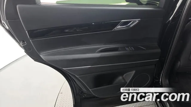 Genesis GV80 — Фото автомобиля 14