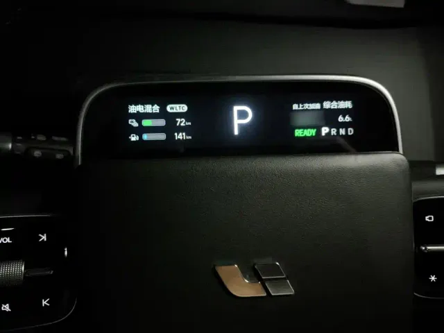Li Auto L8 — Фото автомобиля 3