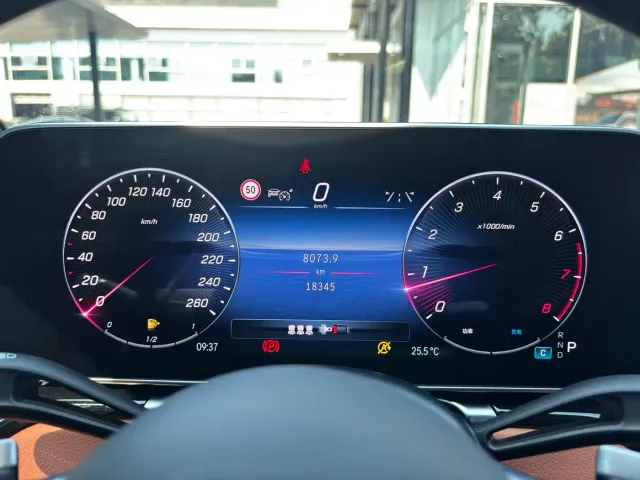 Mercedes-Benz S-Class — Фото автомобиля 12
