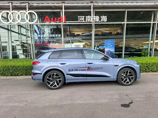 Audi Q6L e-tron — Фото автомобиля 4