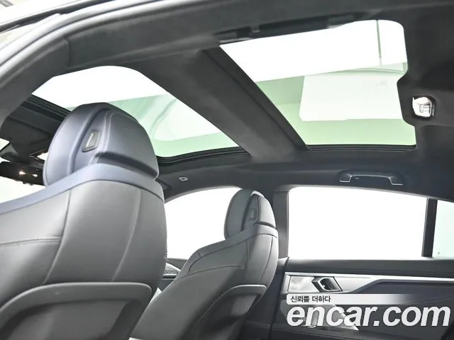 BMW 8-Series — Фото автомобиля 19