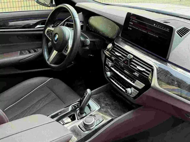 BMW 5 Series — Фото автомобиля 7