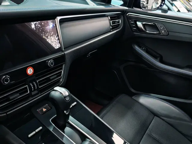Porsche Macan — Фото автомобиля 11