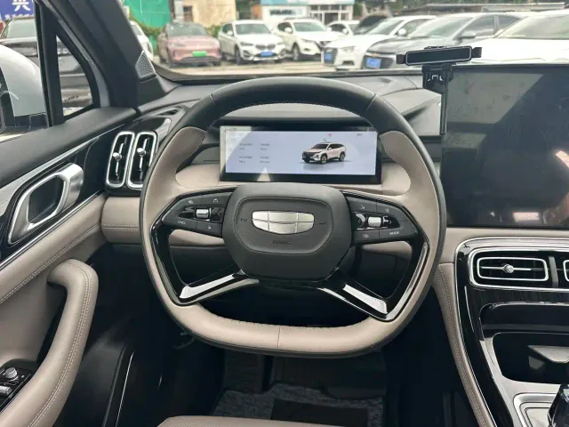 Geely Boyue L — Фото автомобиля 17