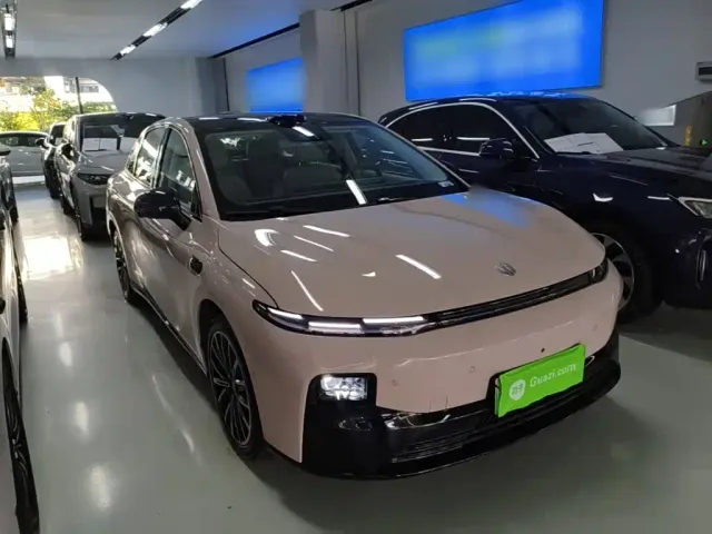 Leapmotor B01 — Фото автомобиля 3