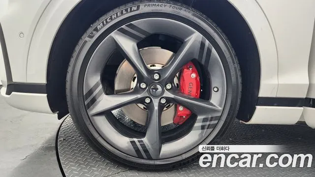 Genesis GV70 — Фото автомобиля 5