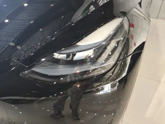 Tesla Model Y — Фото автомобиля 23