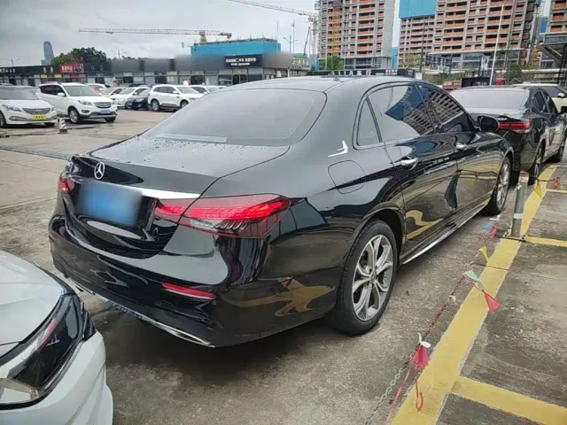 Mercedes-Benz E-Class — Фото автомобиля 6