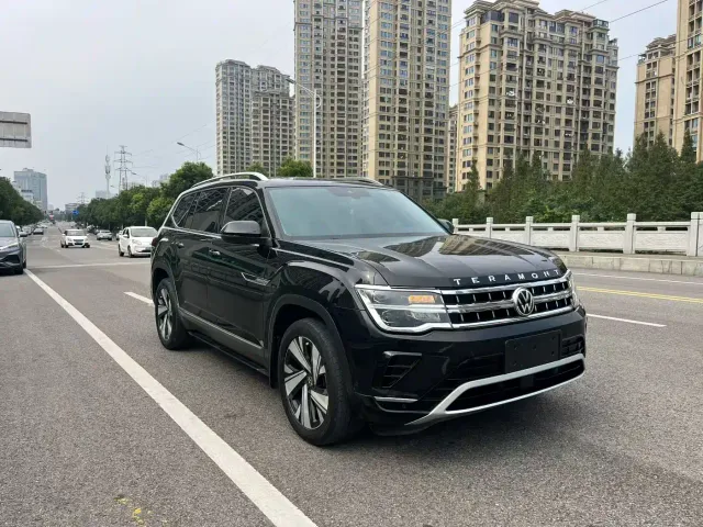 Volkswagen Teramont 2023 330TSI FWD Premium Luxury Edition — Фото автомобиля 3