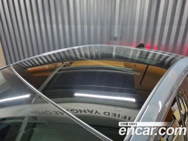 Toyota Prius Generation 5 — Фото автомобиля 18