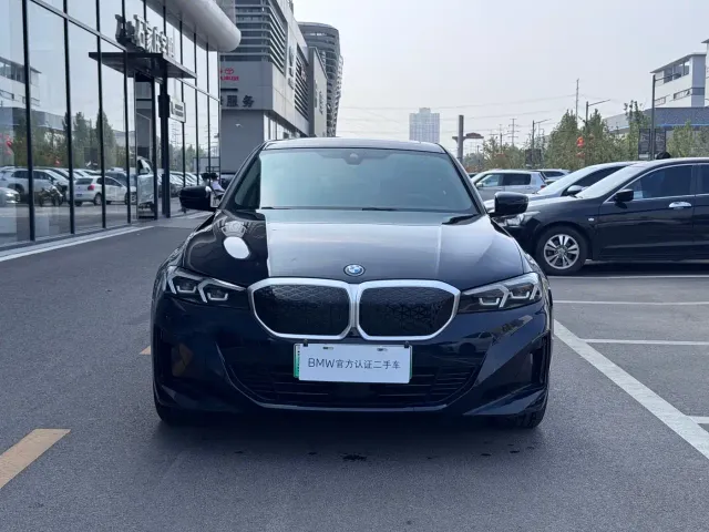 BMW i3 — Фото автомобиля 2