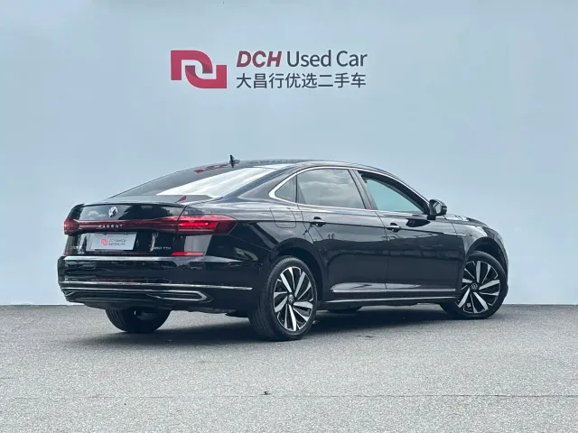 Volkswagen Passat — Фото автомобиля 5