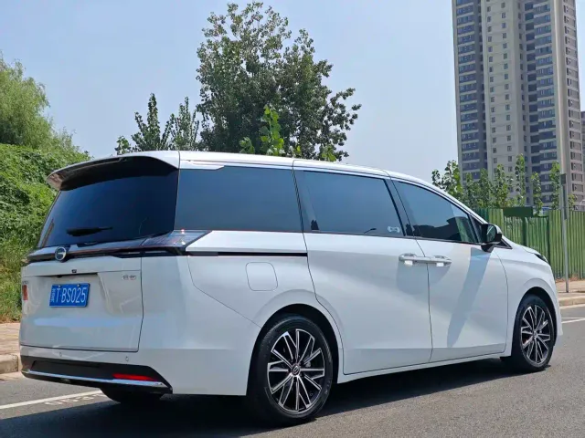 GAC Trumpchi E8 — Фото автомобиля 20