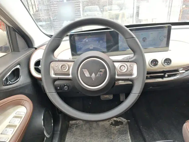 Wuling Bingo — Фото автомобиля 10