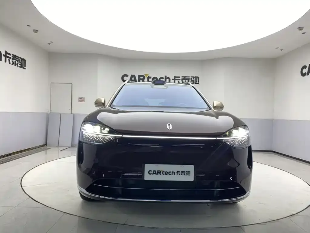 AITO Wenjie AITO M9 2025 Extended Range Ultra 52kWh 6-Seater — Фото автомобиля 3