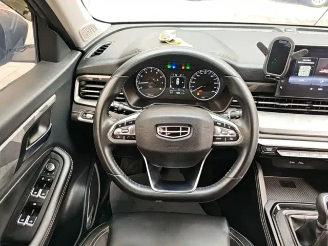 Geely Vision X6 — Фото автомобиля 10