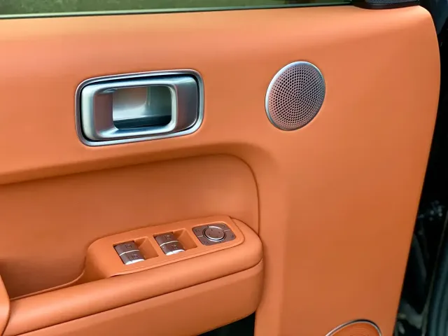 Li Auto L8 — Фото автомобиля 14