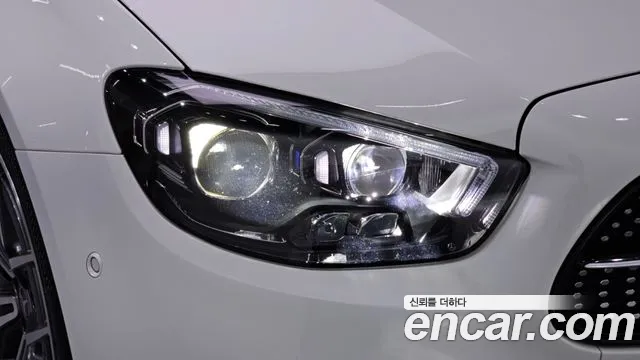 Mercedes-Benz E-Class — Фото автомобиля 15