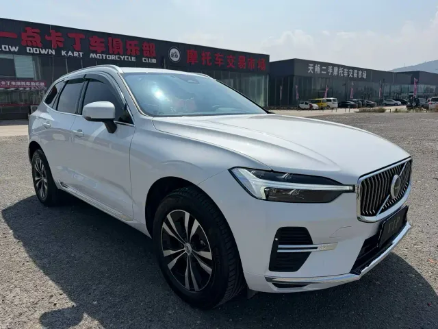 Volvo XC60 — Фото автомобиля 3