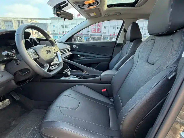 Hyundai Elantra — Фото автомобиля 7